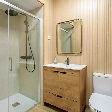 Pepper-gold - Port Area -free Towels - Bed For 8 Peoples 55 And 65 M2 * Аликанте