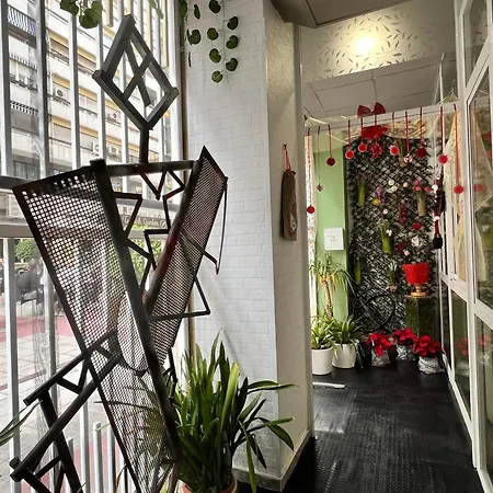 Hostel Pepper-gold -step-free Entrance -car- Free Space-no Nois-3 Minutes From Port -bed 8 Guest 55 M2 And 8 Guest 65 M2