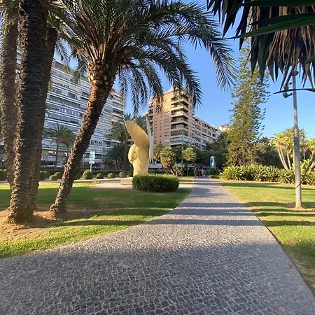 Pepper-gold -step-free Entrance -car- Free Space-no Nois-3 Minutes From Port -bed 8 Guest 55 M2 And 8 Guest 65 M2