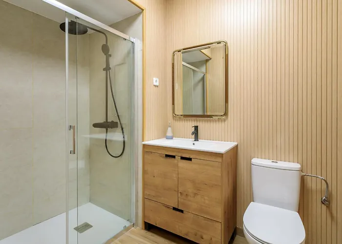Pepper-gold -step-free Entrance -car- Free Space-no Nois-3 Minutes From Port -bed 8 Guest 55 M2 And 8 Guest 65 M2 * 알리칸테