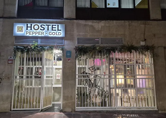 Pepper-gold -step-free Entrance -car- Free Space-no Nois-3 Minutes From Port -bed 8 Guest 55 M2 And 8 Guest 65 M2 호스텔 *