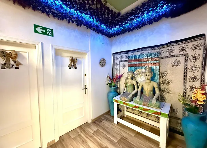 Pepper-gold -step-free Entrance -car- Free Space-no Nois-3 Minutes From Port -bed 8 Guest 55 M2 And 8 Guest 65 M2 * 알리칸테