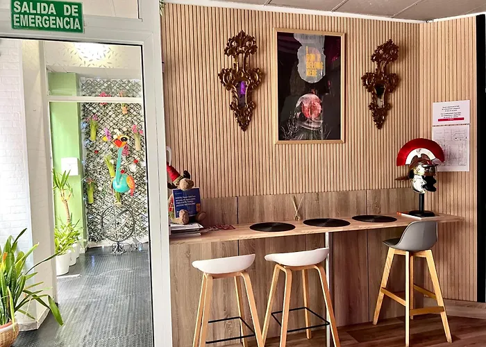 Pepper-gold -step-free Entrance -car- Free Space-no Nois-3 Minutes From Port -bed 8 Guest 55 M2 And 8 Guest 65 M2 알리칸테