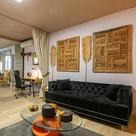 Golden Loft Apartment *